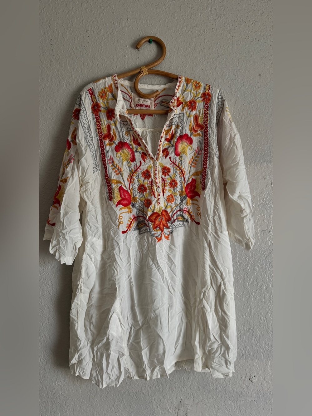 Johnny Was Biya White Floral Embroidered Tunic